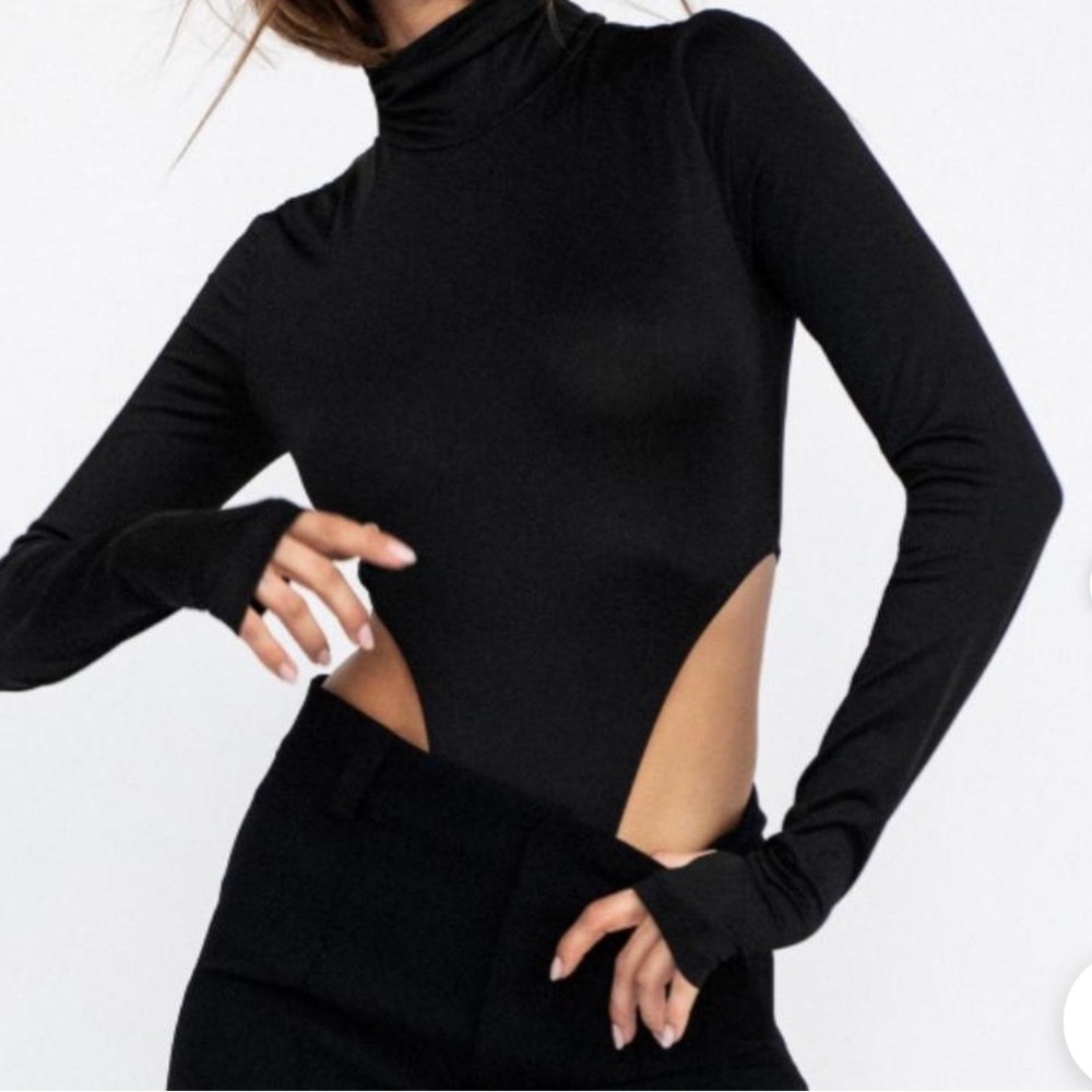 Zara Women's Elegant Black Cutout Bodysuit